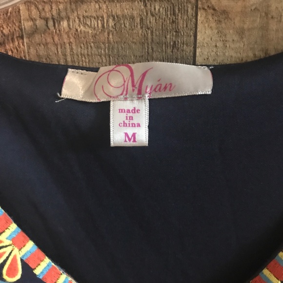 Myan Boutique Brand Cape Sleeved Mini - Picture 6 of 6